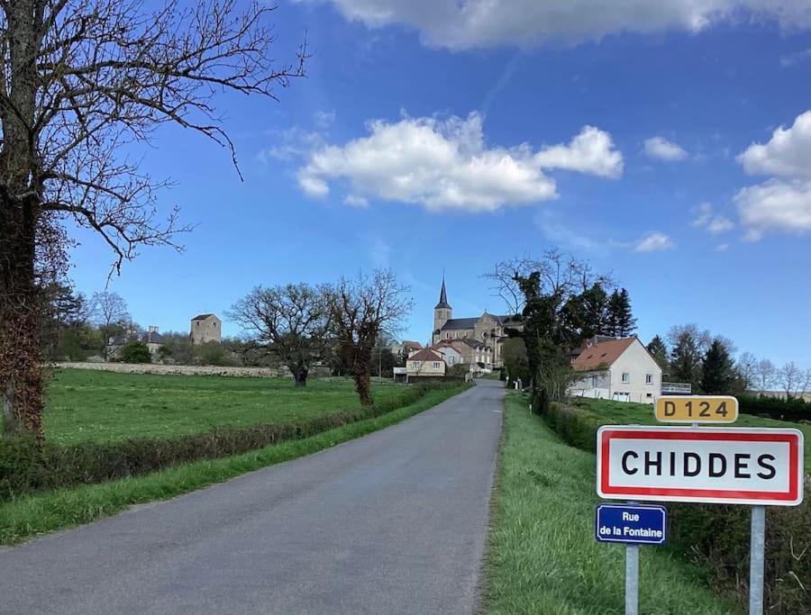 Le Gite De La Fontaine Chiddes Extérieur photo